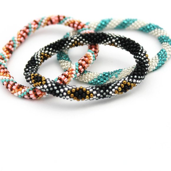 Set of 3 Crocheted Glass Bead Stacking Bracelets NWoT - Picture 6 of 6